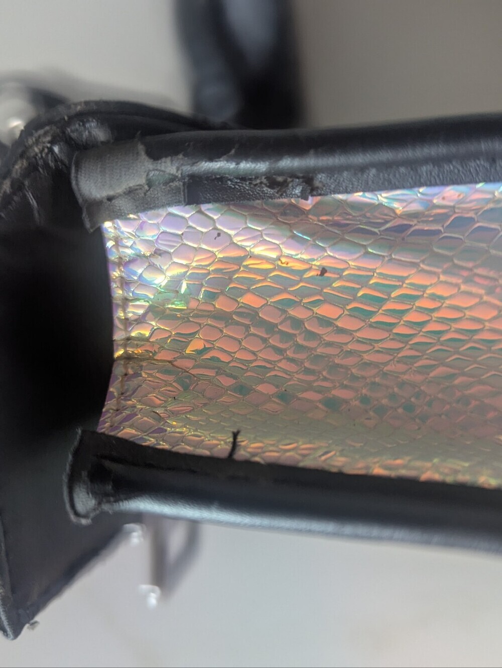 Nasty Gal x Nila Anthony Hologram At Me Bag - Picture 11 of 16